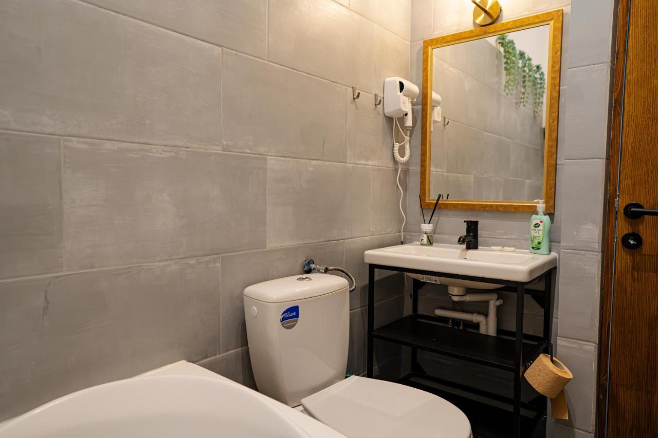 Old Town Jacuzzi Studio Bucureşti Eksteriør bilde