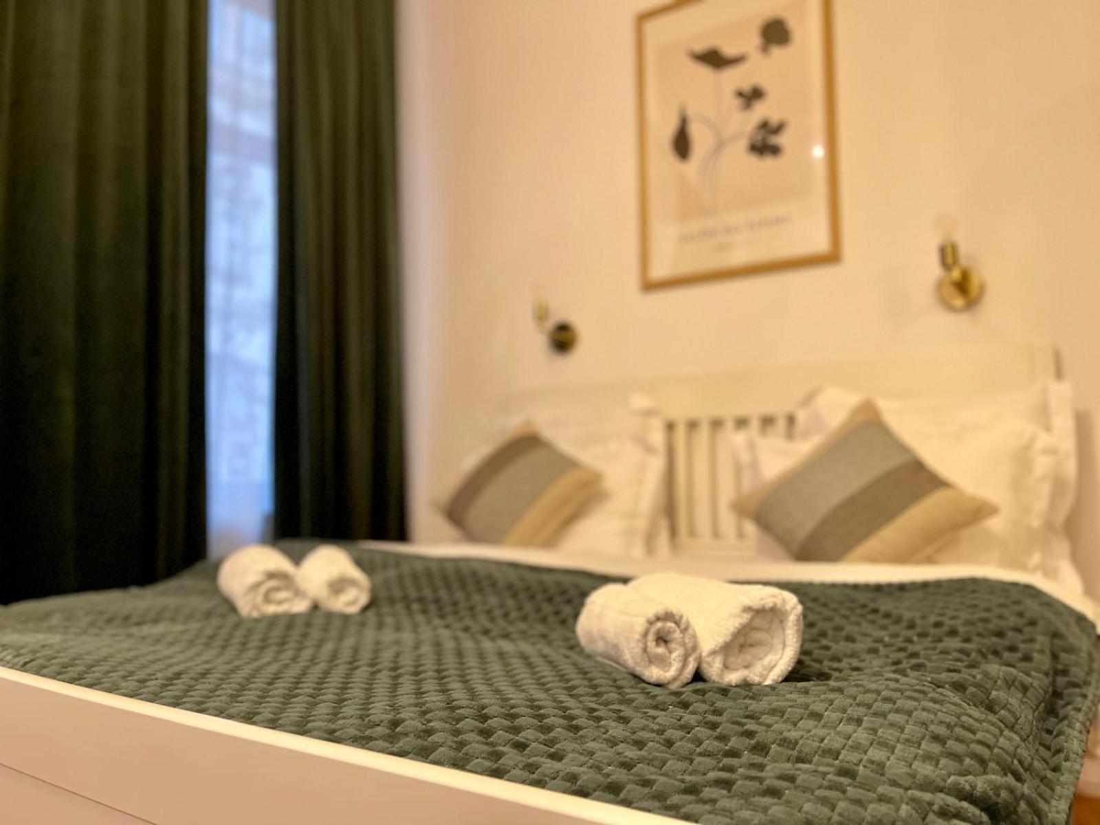 Old Town Jacuzzi Studio Bucureşti Eksteriør bilde